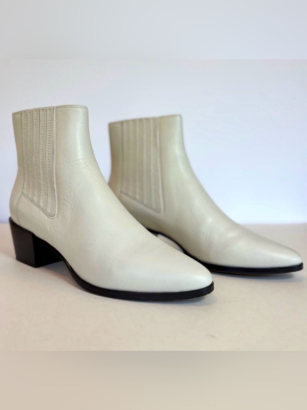 rag & bone Ivory Leather Chelsea Ankle Boots Block Heel Size 39 US 8.5 Dust Bag